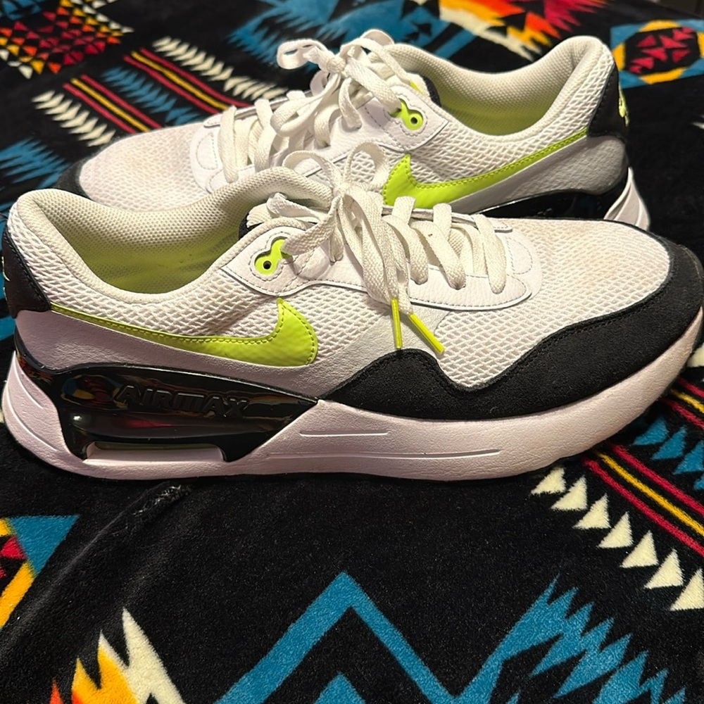 Like new Mens Size 13 Nike Air Max